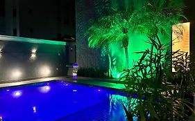 Marmeu Tombo com Hidro Aquecida Privativa